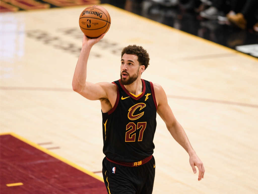 27岁勇士旧将化身骑士利刃:狂砍29分+7三分震撼全场 27岁勇士旧将化身骑士利刃:狂砍29分+7三分震撼全场